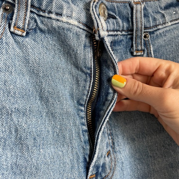 Abercrombie & Fitch the skinny high rise chewed hem jeans - Picture 10 of 12